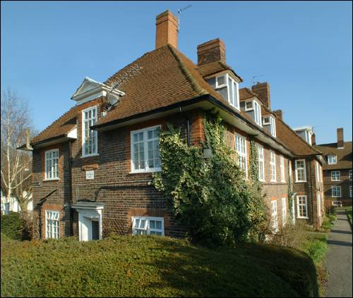 Bigwood Court n
